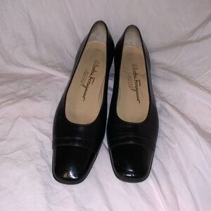 Salvatore Ferragamo Women's Black Courts High Heels